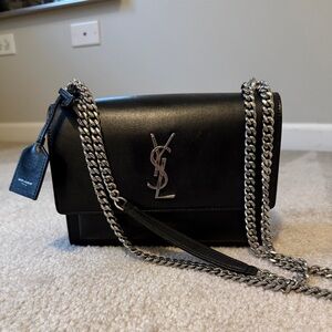 Saint Laurent Black Leather Envelope Shoulder Bag with Silver Chain